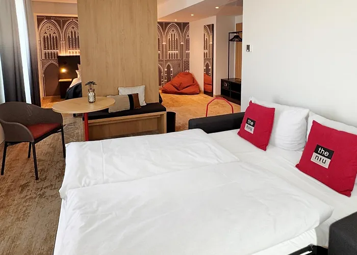 - The Niu, Sparrow By Ihg Hotel