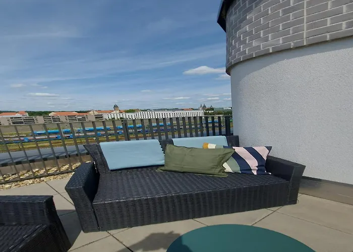 - The Niu, Sparrow By Ihg Regensburg