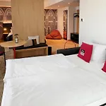 - The Niu, Sparrow By Ihg Hotel