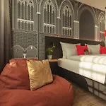 - The Niu, Sparrow By Ihg Regensburg