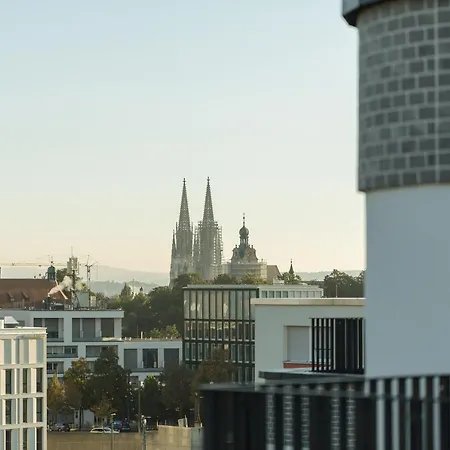 - The Niu, Sparrow By Ihg Regensburg