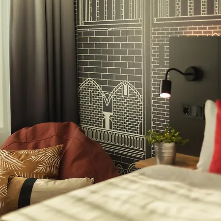 - The Niu, Sparrow By Ihg