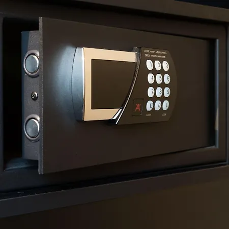 - The Niu, Sparrow By Ihg Regensburg