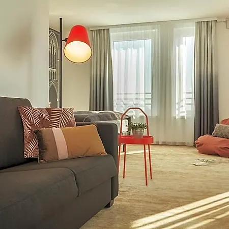 - The Niu, Sparrow By Ihg