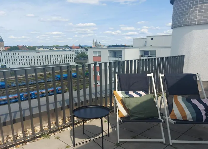 - The Niu, Sparrow By Ihg