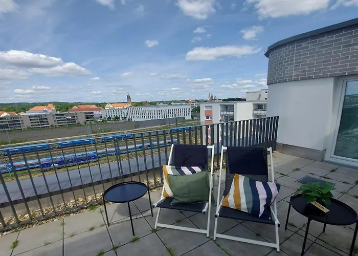 - The Niu, Sparrow By Ihg 3*